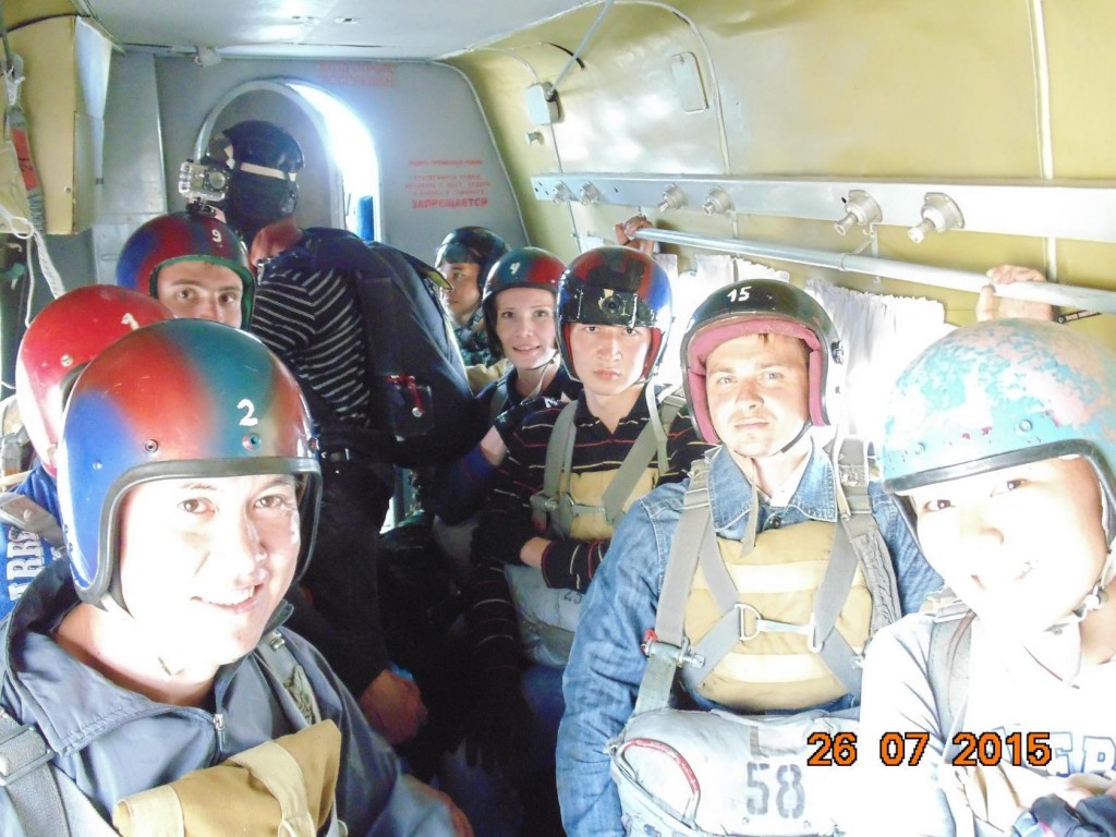 День парашютиста в Павлодаре